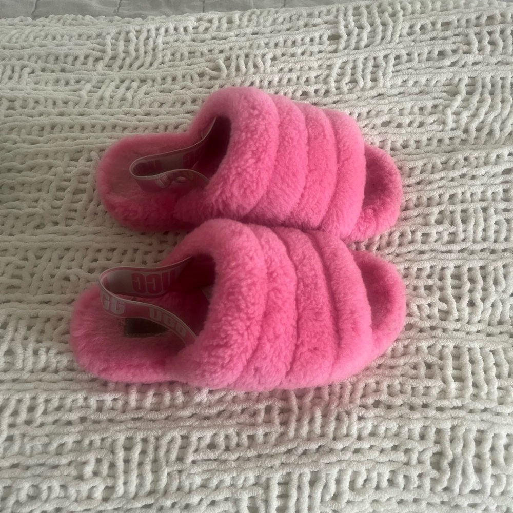 Authentic ugg slippers - Picture 2 of 3